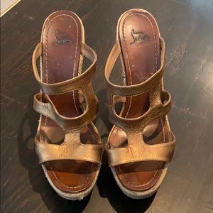 Christian Louboutin bronze wedge